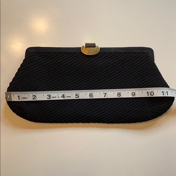 Vintage Pleated Black Clutch - Picture 3 of 7